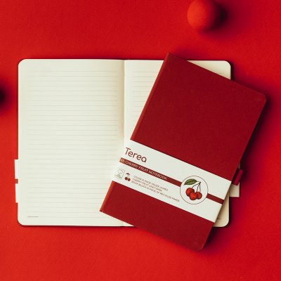 TEREA, notes a5, korica: mešavina bio materijala i papira, crveni