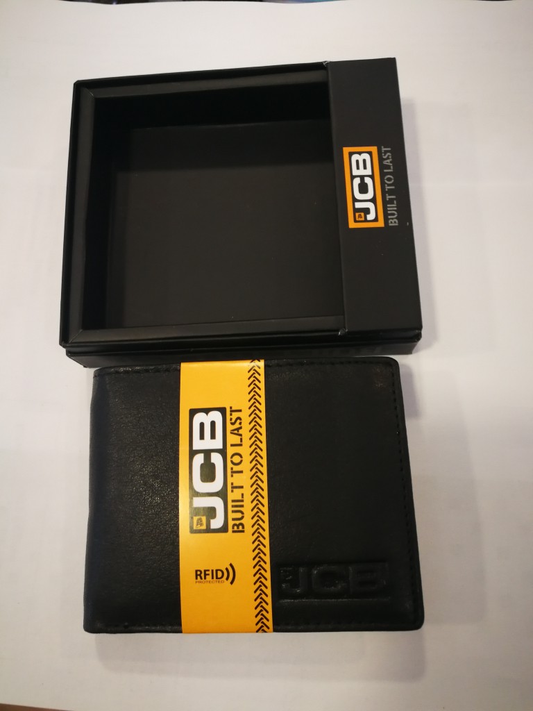 Novčanik muški kožni u kutiji sa RFID zaštitom JCBNC51 115x90x20